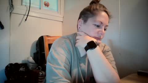 Bella online show from 10.21.25