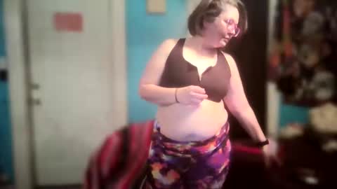 Snapshot of hippihope420 chatting on 02.07.26 Bella online show from 02.07.26