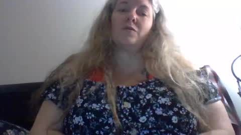 Snapshot of hippysnewhere chatting on 07.23.26 hippysnewhere online show from 07.23.26