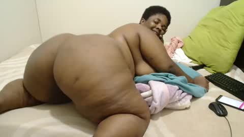 Snapshot of hips2sexy chatting on 03.09.25 hips2sexy online show from 03.09.25