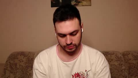 Snapshot of hisoka_morow_ chatting on 04.11.26 Hisoka online show from 04.11.26