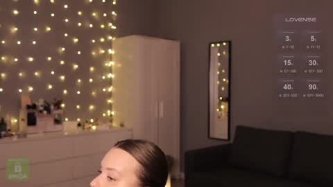 Snapshot of hit_girl_ chatting on 01.09.25 Hey girl online show from 01.09.25