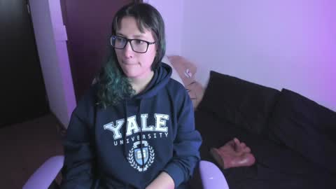 Hitomi Arata online show from 01.27.25