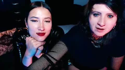 Hitomi Arata online show from 09.14.25