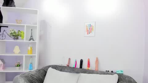 hiyakasudere_ online show from 09.22.25