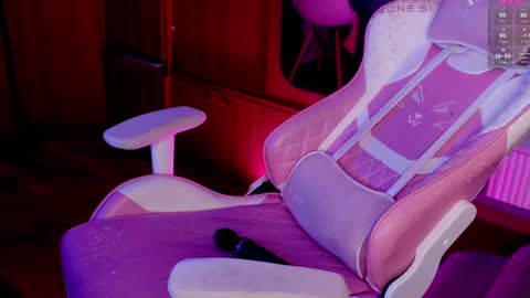 Holly online show from 02.27.25