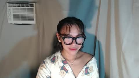 Karrie3 online show from 12.02.25