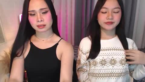 Snapshot of hoelymolly chatting on 03.13.26 hoelymolly online show from 03.13.26