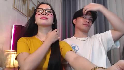 Snapshot of hoelymolly chatting on 03.18.26 hoelymolly online show from 03.18.26