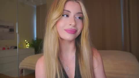 Moni Monica online show from 03.25.26