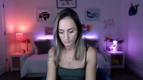 Holi Hurricane online show from 10.01.25