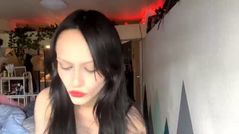 Snapshot of holliedavine chatting on 06.11.26 Ava online show from 06.11.26