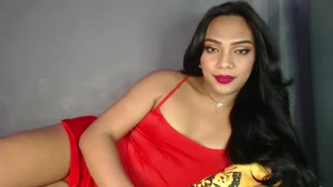 Snapshot of holliescarlet chatting on 01.04.25 holliescarlet online show from 01.04.25