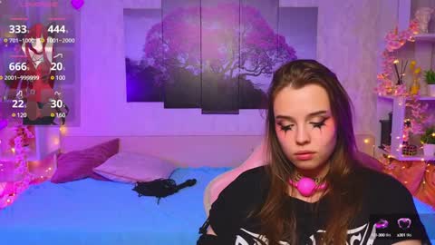 Snapshot of hollisbelch chatting on 01.30.25 Lux online show from 01.30.25