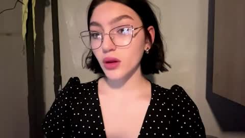 Sofia online show from 04.05.26