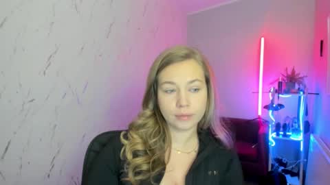 Holly online show from 11.29.25