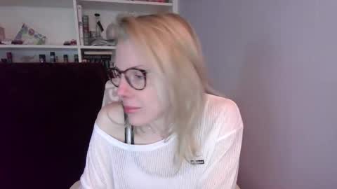 holly_bourbon online show from 03.04.26