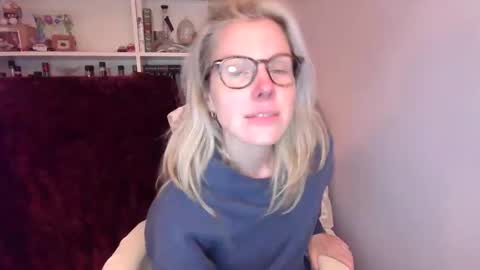 holly_bourbon online show from 04.07.26