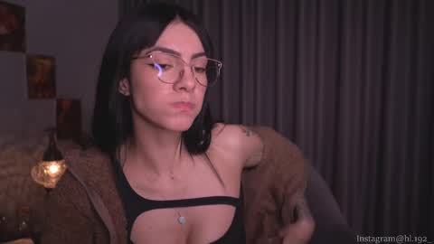 Snapshot of hollylinder_ chatting on 03.05.25 Holly Linder online show from 03.05.25