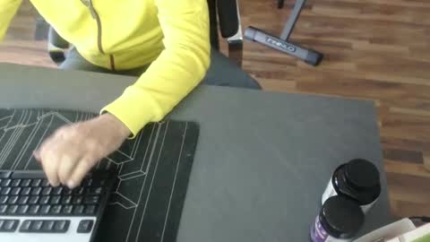 hollymollysucker online show from 02.28.25