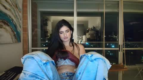 hollyshit_ online show from 12.15.25