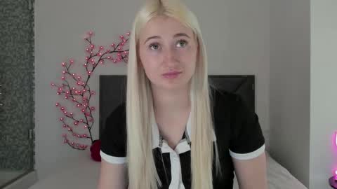 HollyTaillor online show from 03.22.26