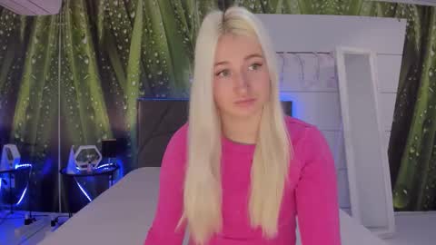 HollyTaillor online show from 04.01.26