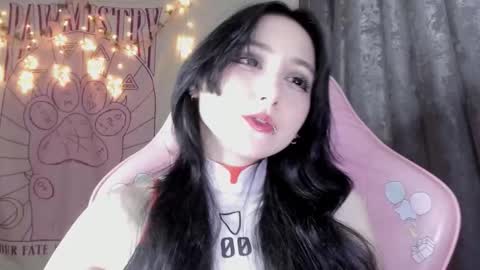 Snapshot of holy420loly chatting on 11.09.25 Ho Lee Sheet online show from 11.09.25