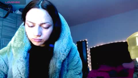 Juli online show from 12.19.25