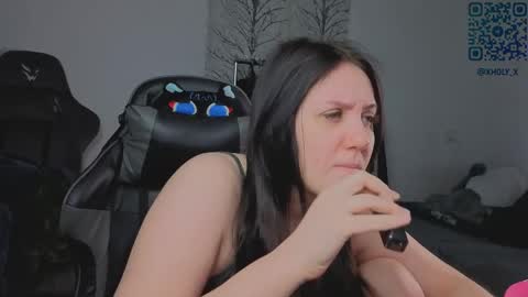 Snapshot of holy_kveta chatting on 05.15.26 Kviki online show from 05.15.26