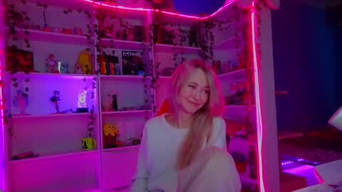 Snapshot of holy_rumi chatting on 09.27.25 Rumi online show from 09.27.25