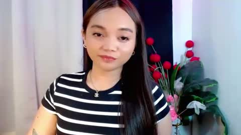 Snapshot of holy_shine chatting on 01.18.26 Bella online show from 01.18.26