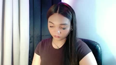 Snapshot of holy_shine chatting on 02.26.26 Bella online show from 02.26.26
