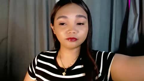 Snapshot of holy_shine chatting on 03.29.26 Bella online show from 03.29.26