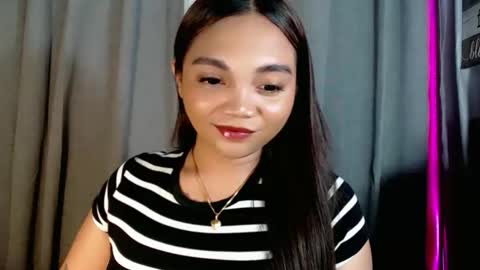 Snapshot of holy_shine chatting on 03.30.26 Bella online show from 03.30.26