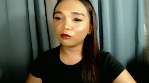 Snapshot of holy_shine chatting on 06.30.26 Bella online show from 06.30.26