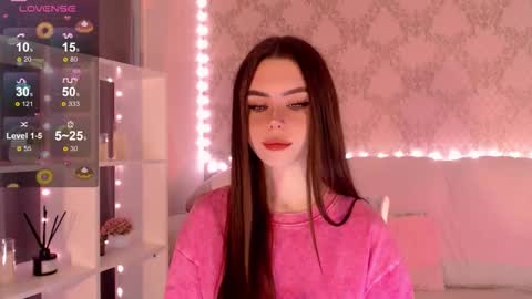 Mia online show from 09.17.25