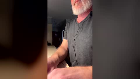 Snapshot of holymoses8 chatting on 12.15.25 holymoses8 online show from 12.15.25