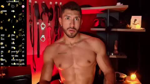 Snapshot of hommeerottic chatting on 12.21.25 Homme Erotic Chris online show from 12.21.25