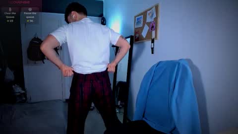 Snapshot of honestandrew chatting on 01.11.26 Andrew online show from 01.11.26