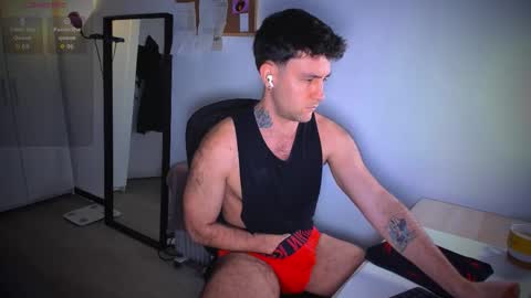 Snapshot of honestandrew chatting on 02.04.26 Andrew online show from 02.04.26