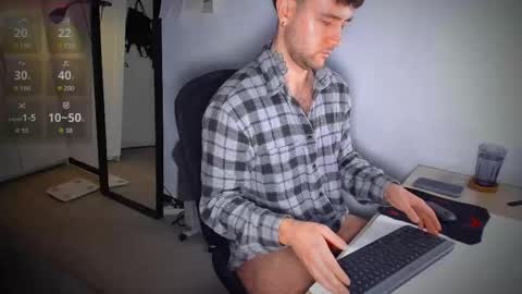 Snapshot of honestandrew chatting on 02.08.26 Andrew online show from 02.08.26