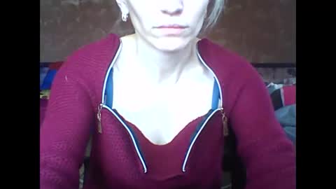 Snapshot of honey0bunny35 chatting on 12.13.24 honey0bunny35 online show from 12.13.24