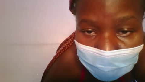 Snapshot of honey_beb chatting on 09.18.25 honey_beb online show from 09.18.25