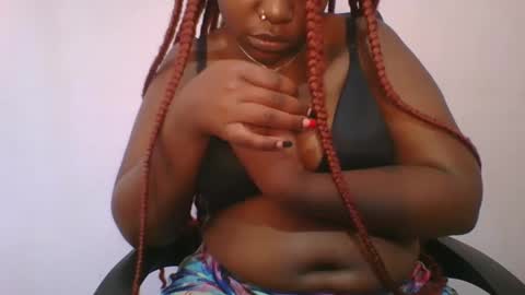 Snapshot of honey_beb chatting on 09.27.25 honey_beb online show from 09.27.25