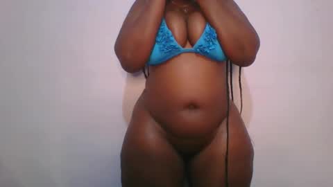 Snapshot of honey_beb chatting on 10.15.25 honey_beb online show from 10.15.25