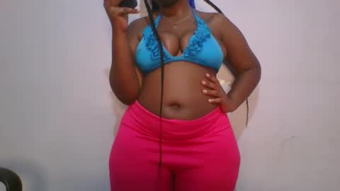 Snapshot of honey_beb chatting on 10.31.25 honey_beb online show from 10.31.25