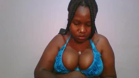 Snapshot of honey_beb chatting on 11.14.25 honey_beb online show from 11.14.25