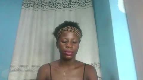 Snapshot of honey_bug2 chatting on 02.09.26 Queen online show from 02.09.26