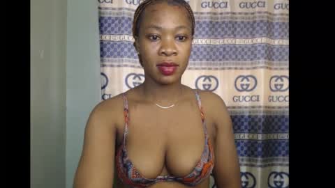 Flora online show from 10.10.25